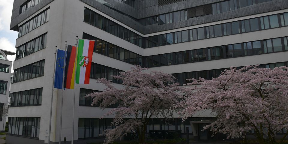 Außenaufnahme vom Gebäude Polizeipräsidium Düsseldorf